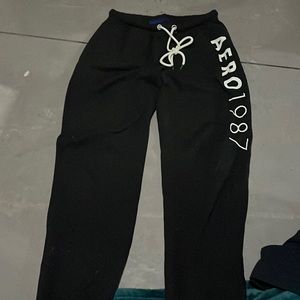 Women’s black Aeropostale joggers size small